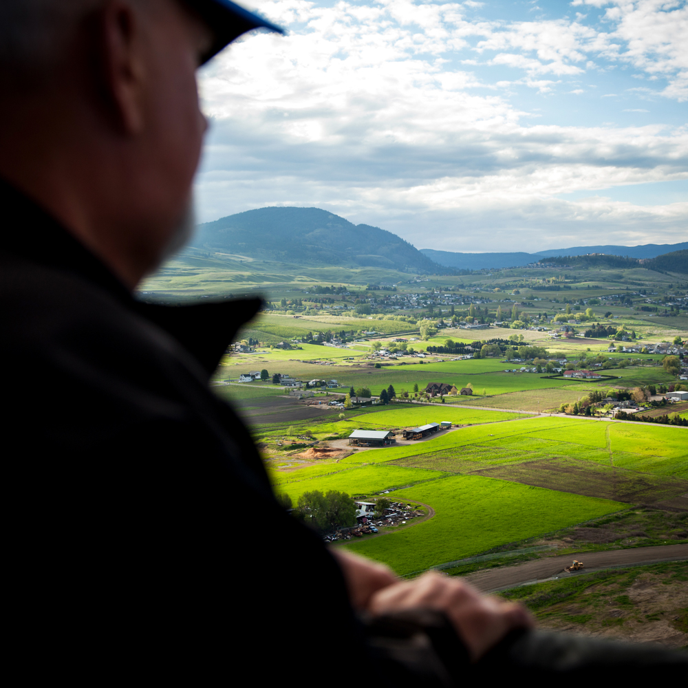 Kelowna Engagement Photographer 14